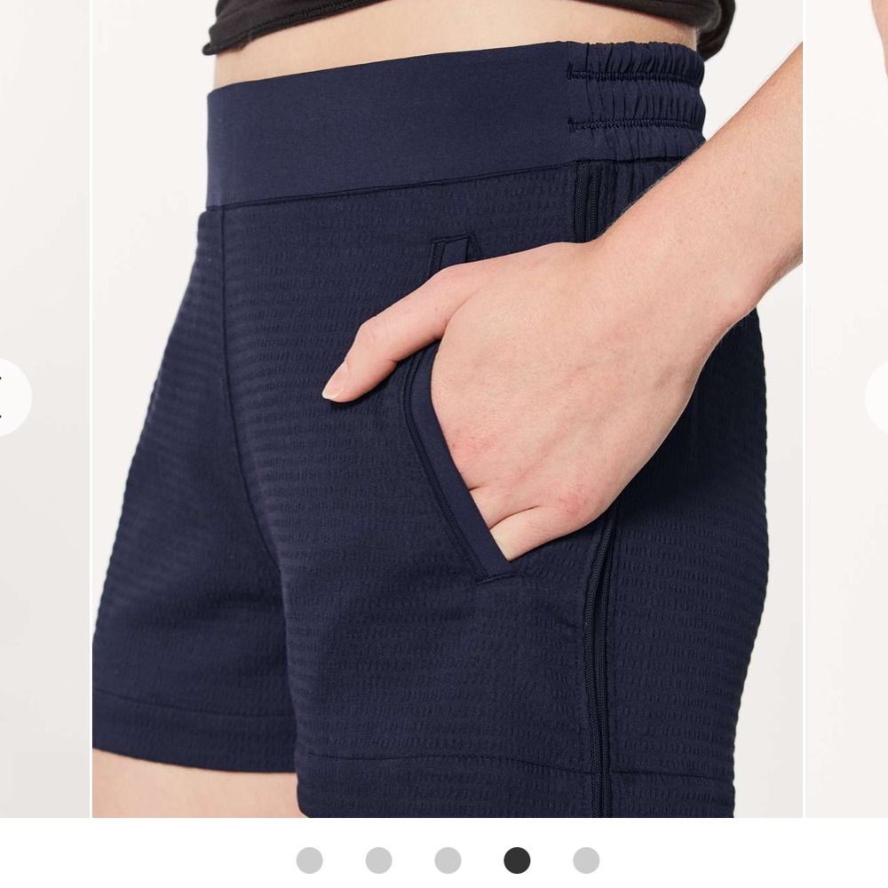 Lululemon pack light shorts pockets navy blue 4